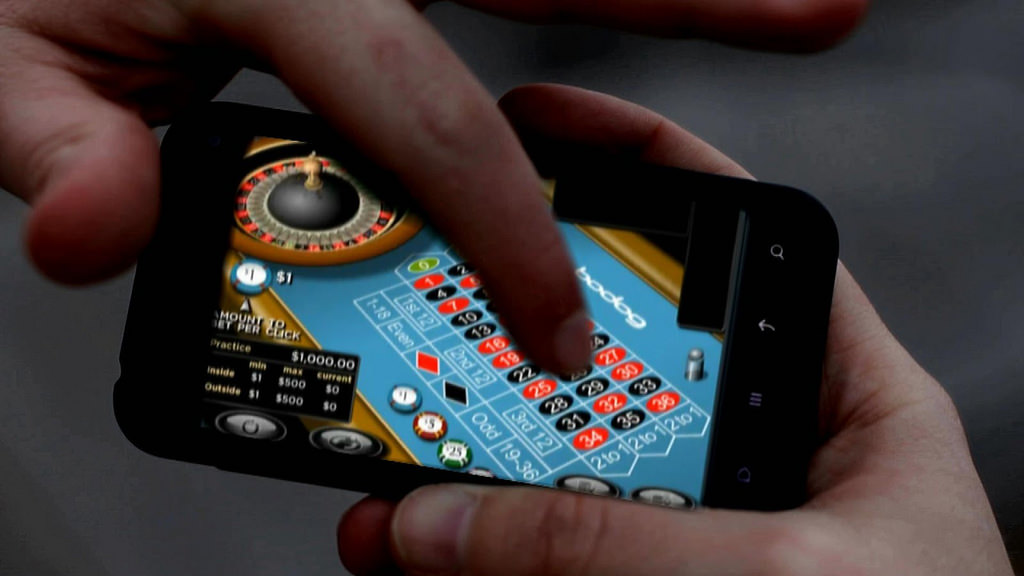 playing an online casino